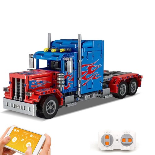 Конструктор MOULD KING 15001: Спортивный грузовик на пульте, 839 деталей
